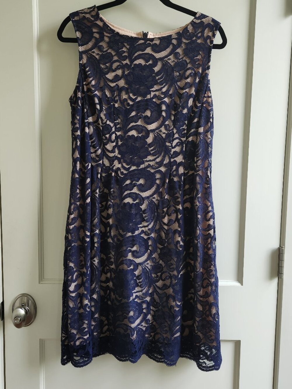 Navy Lace Fit Flare Dress Size Large NWT Sleeveless Wedding Guest